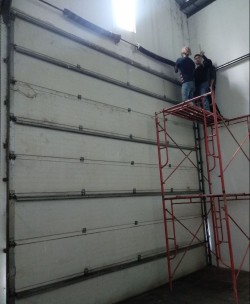 Service pintu gudang / garage door